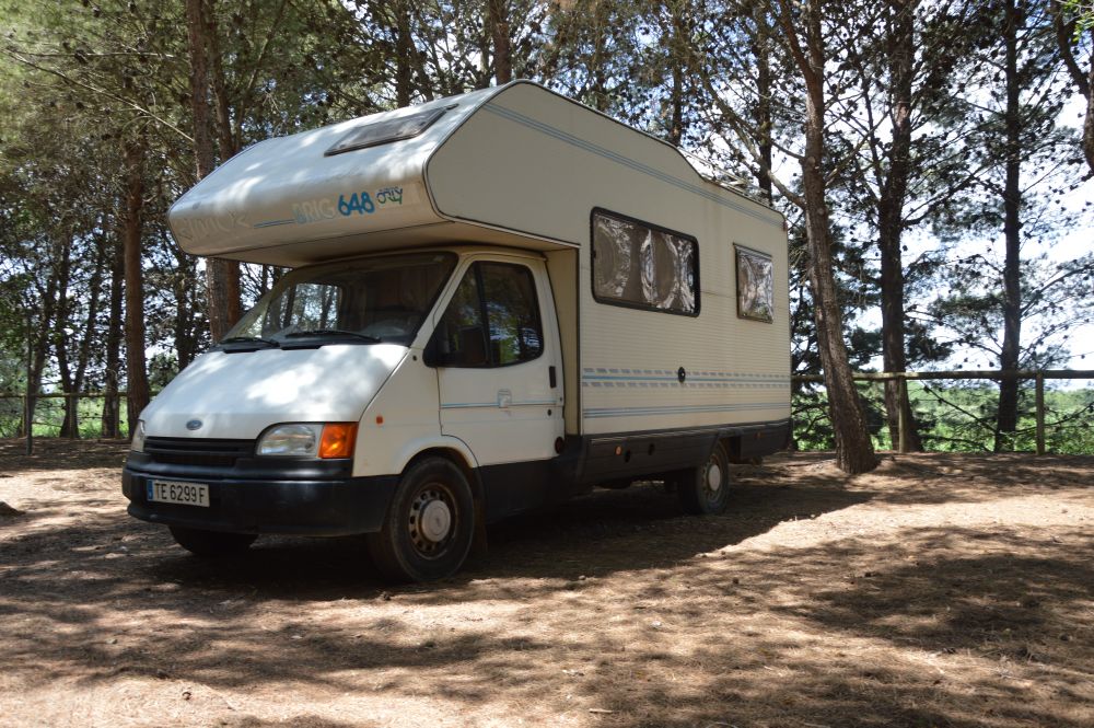 Caravana en el camping nature en navarra